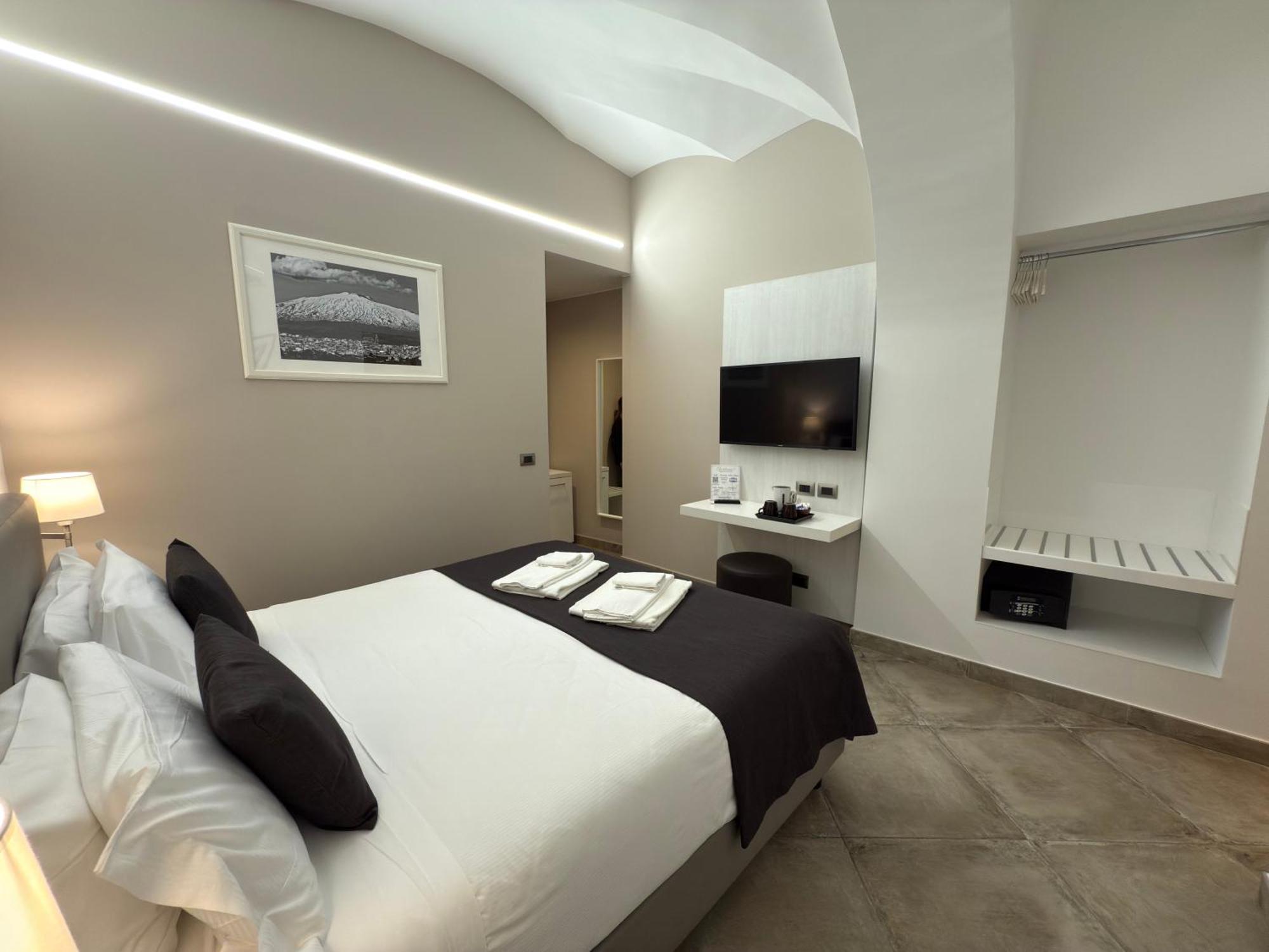 Etnea 454 Catania Luxury Rooms ภายนอก รูปภาพ