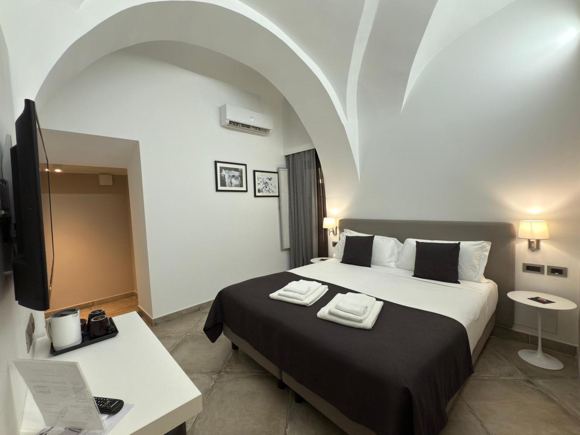 Etnea 454 Catania Luxury Rooms ภายนอก รูปภาพ
